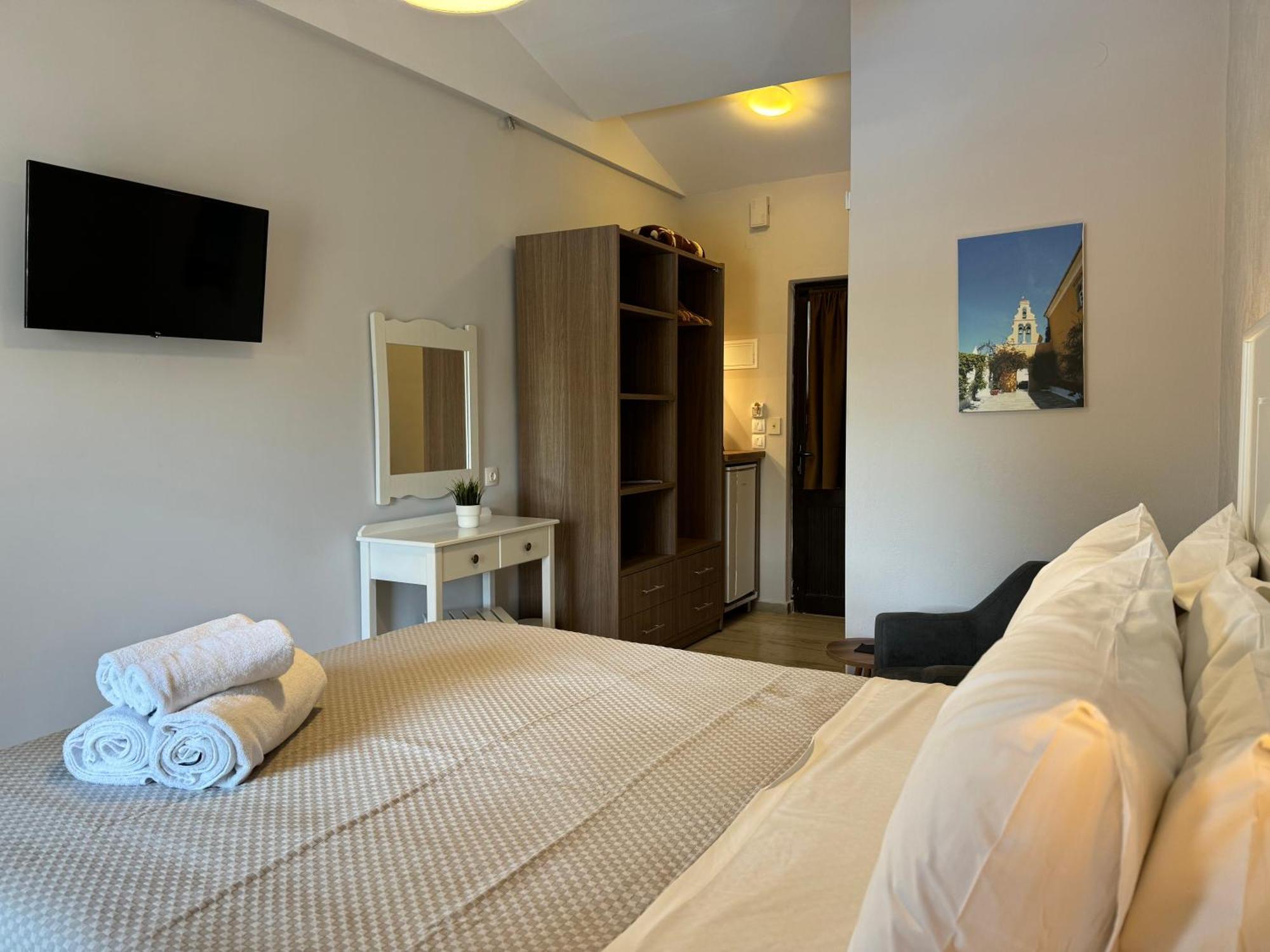 Elizabeth Aparthotel Roda  Exterior photo